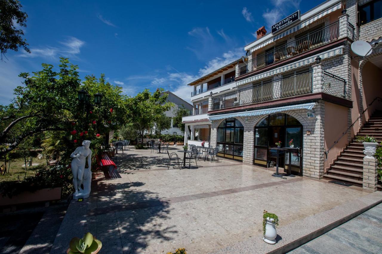 Apartments Vesela Banjol Kültér fotó