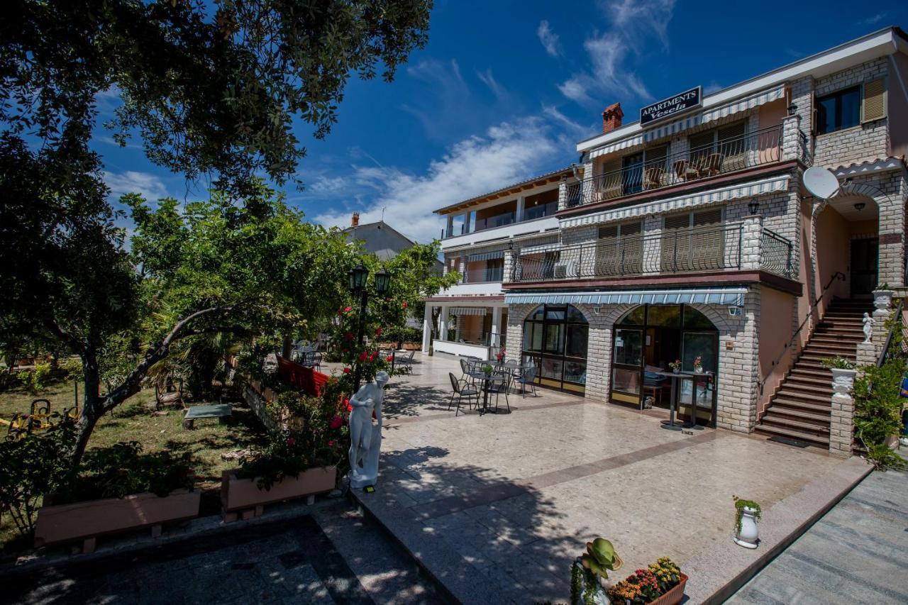 Apartments Vesela Banjol Kültér fotó
