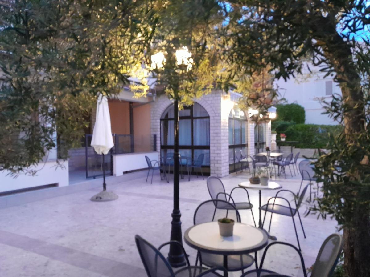 Apartments Vesela Banjol Kültér fotó